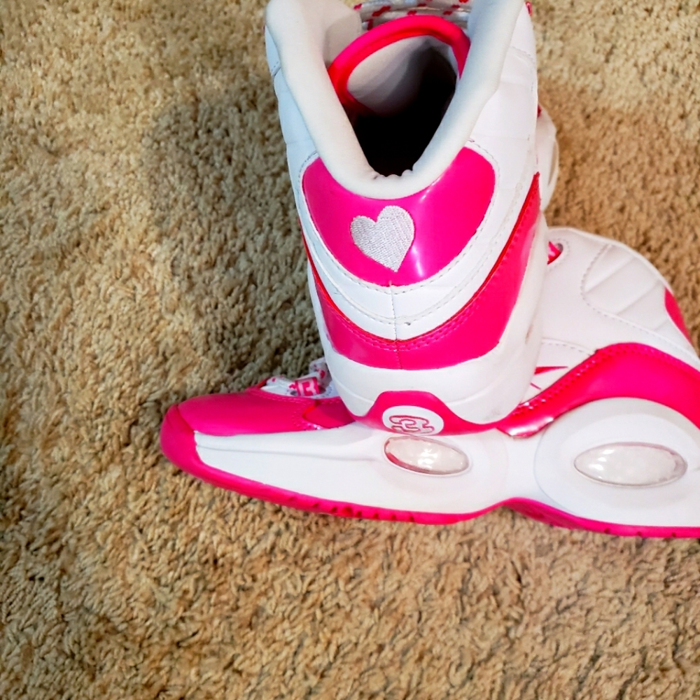 Iverson Reebok- Girls Size 7